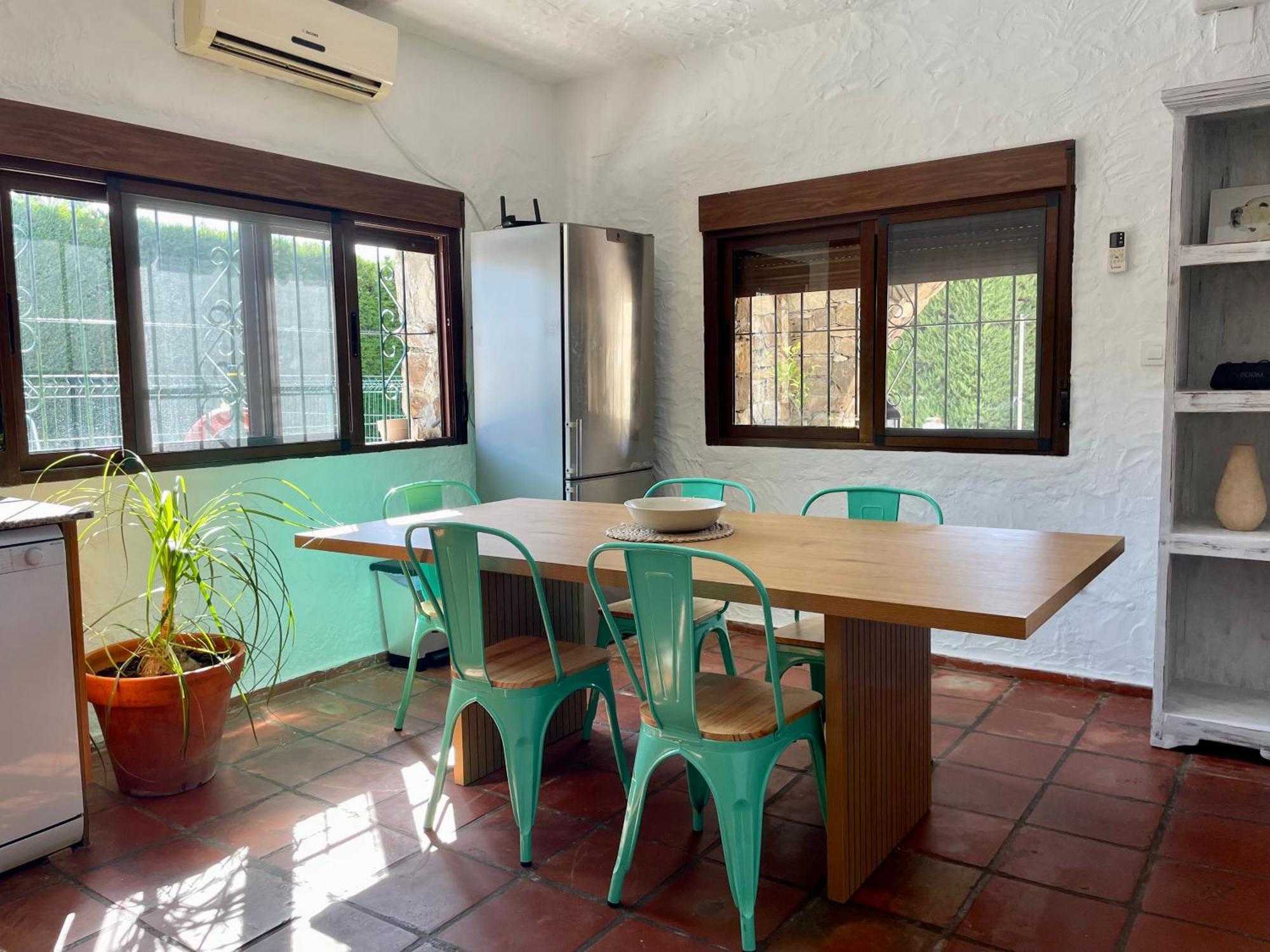 Con Piscina Privada En Bolonia * Tarifa