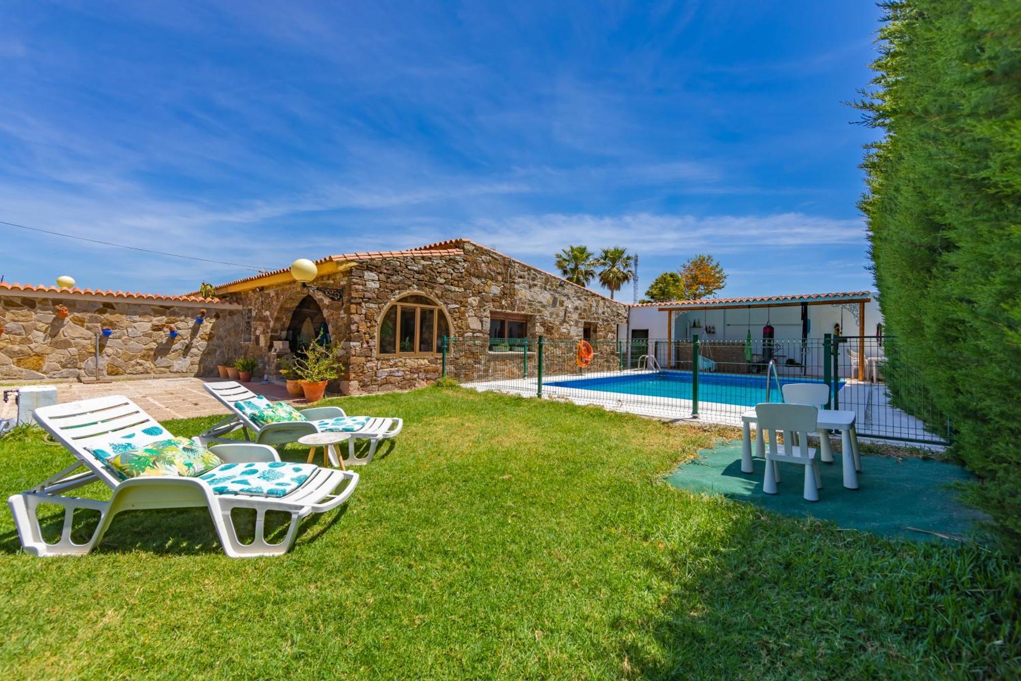 Con Piscina Privada En Bolonia Tarifa